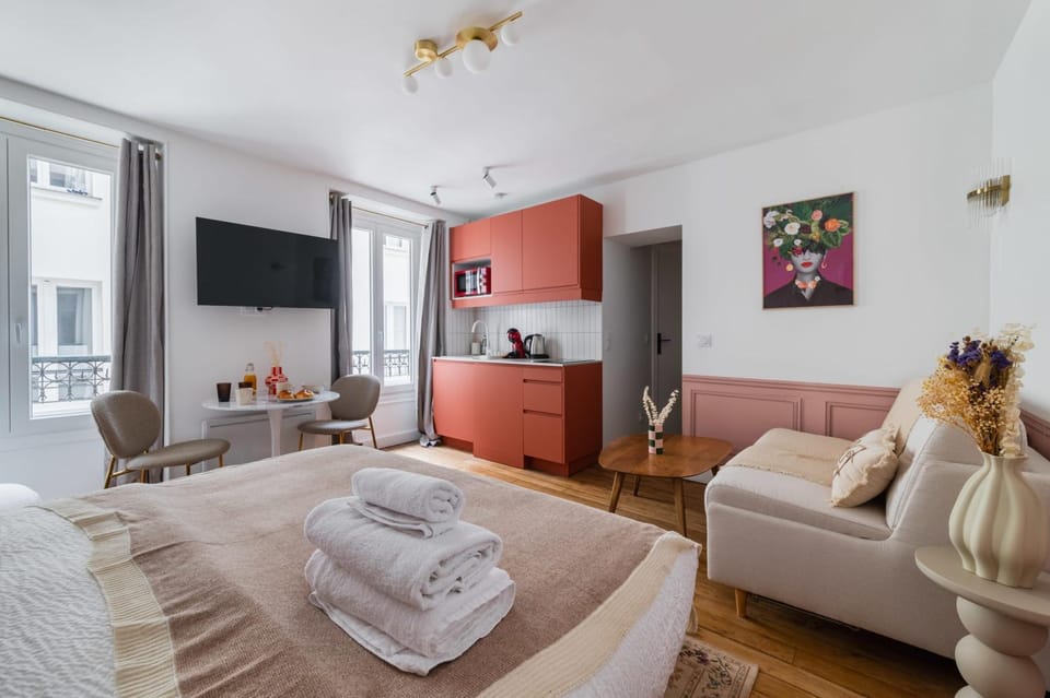 Grand studio refait a neuf Paris 16 - 4P Apartment in Paris