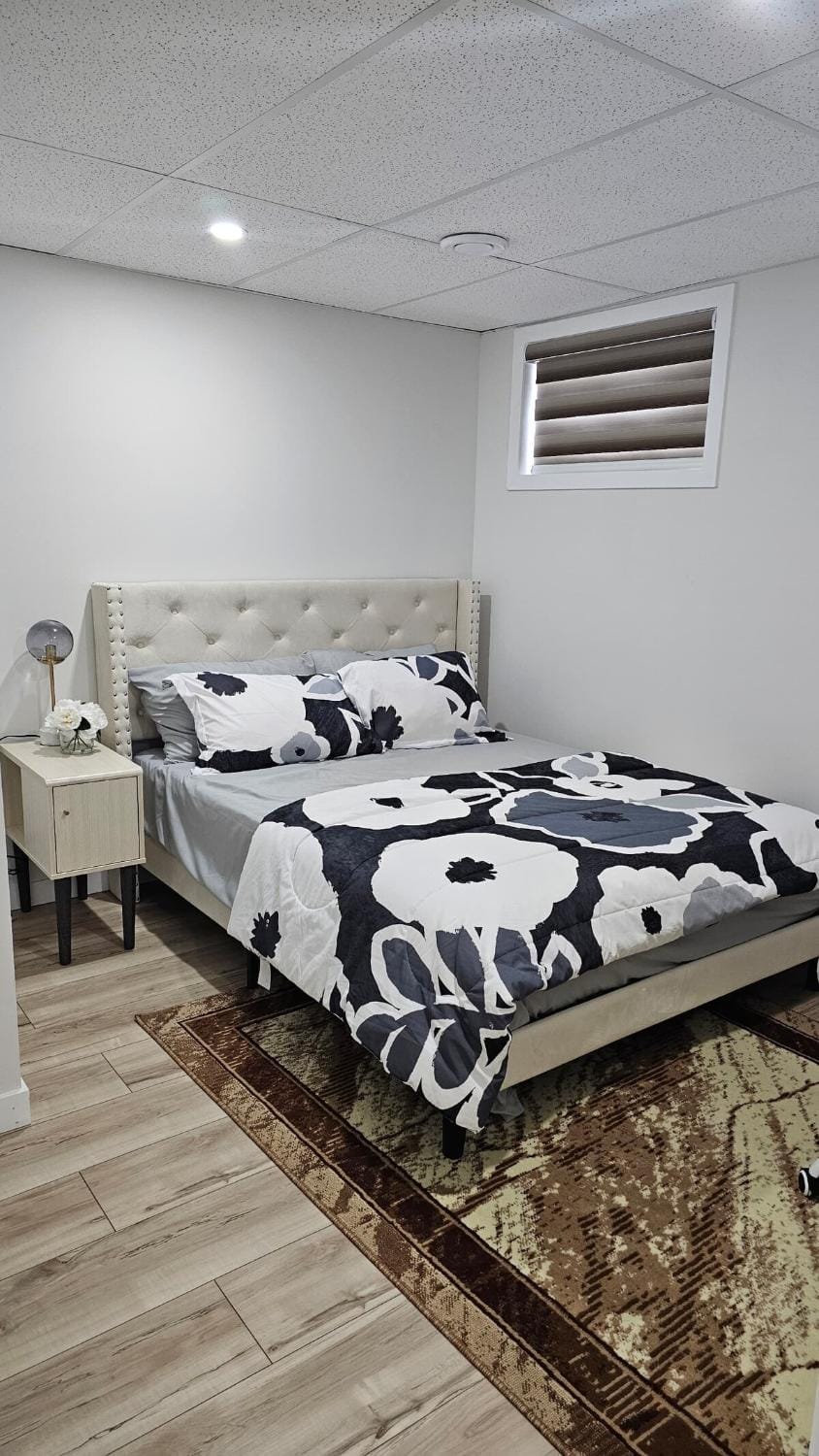 E & T 1 Bedroom Executive Suite Apartment in Winnipeg