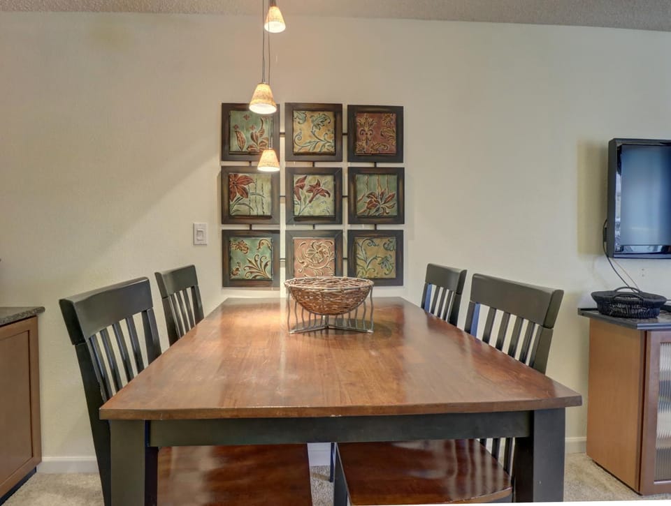FP211 Fox Pine Inn 1Br 2Ba Apartment in Summit County