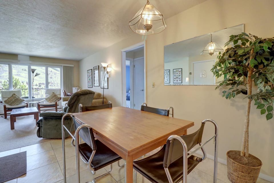 CC42 Chateau Claire Apartment in Dillon