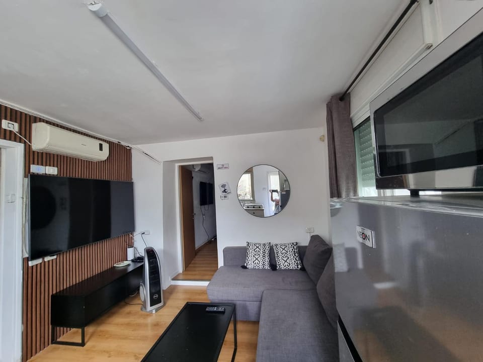 OSHER Simple house House in North District
