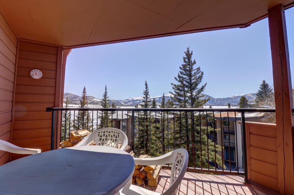 432 Marina Place Apartment in Dillon
