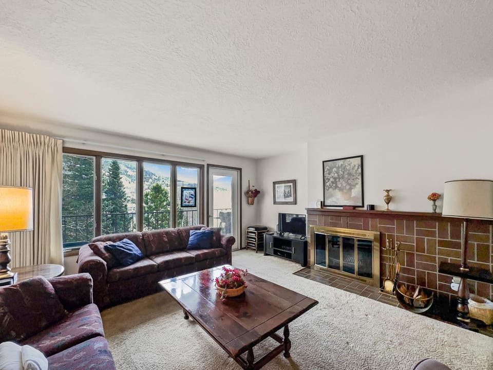 CC43 Chateau Claire Apartment in Dillon
