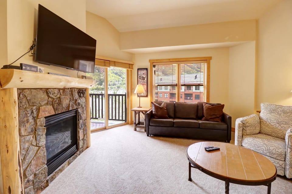 CS425 Copper Springs Apartment in Summit County