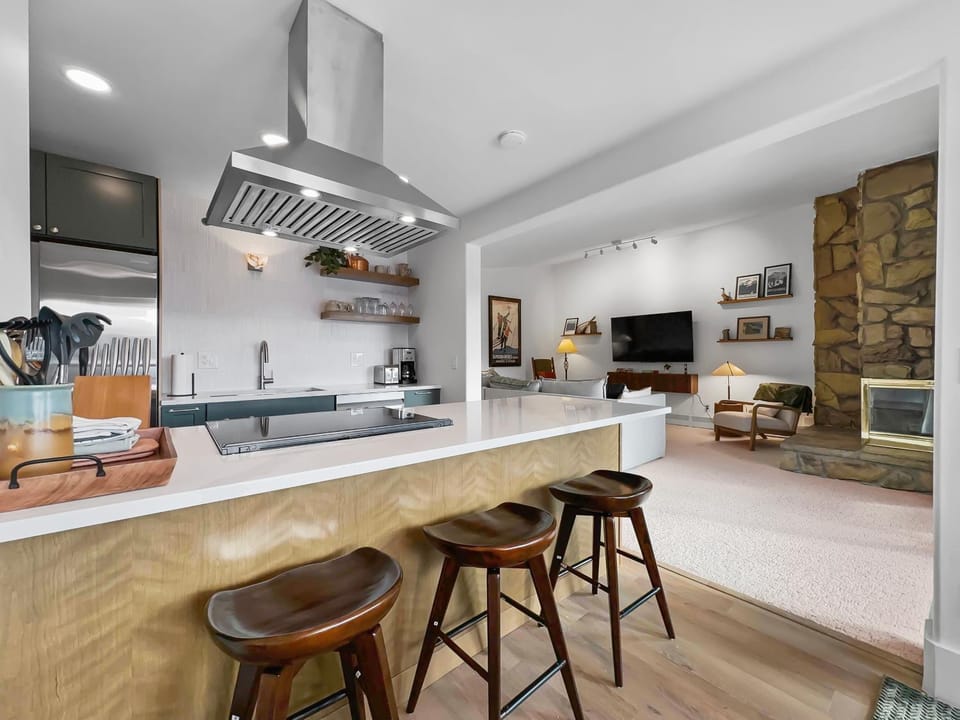 A304 Lake Cliffe Apartment in Dillon