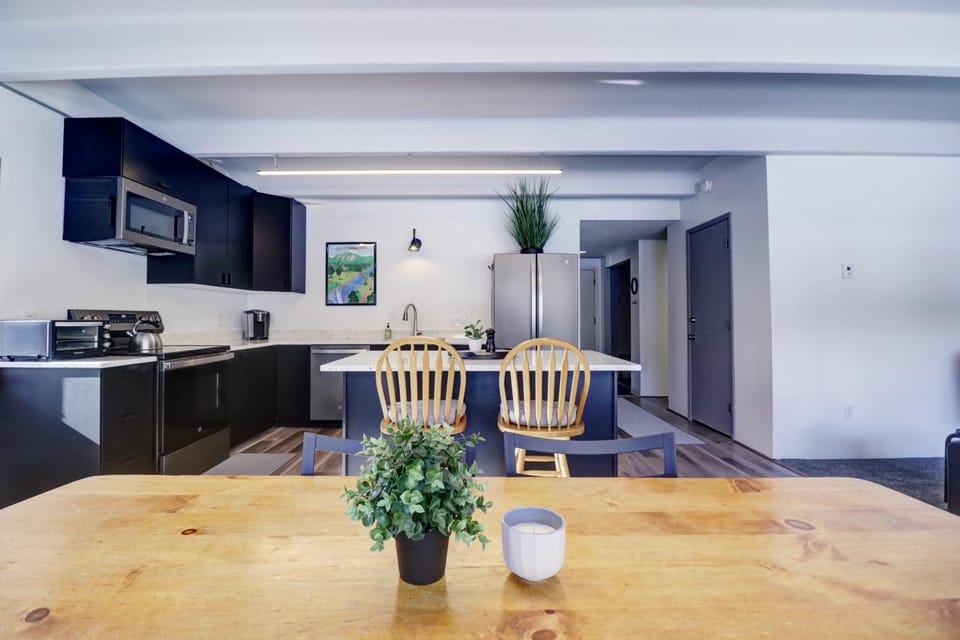 PG107 Peregrine Apartment in Summit County