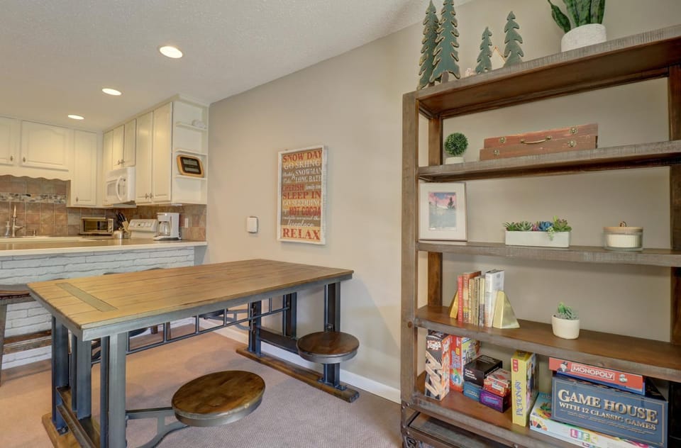 SB204 Snowbridge 2Br 2Ba Apartment in Summit County