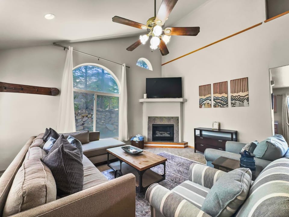173 Buffalo Drive Apartment in Wildernest