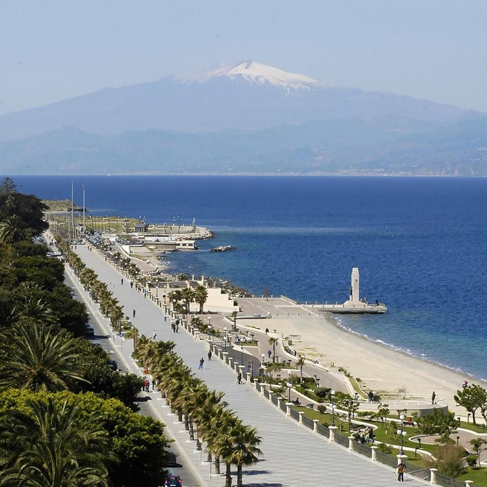 Blossom Rue De Nava Bed and Breakfast in Reggio Calabria