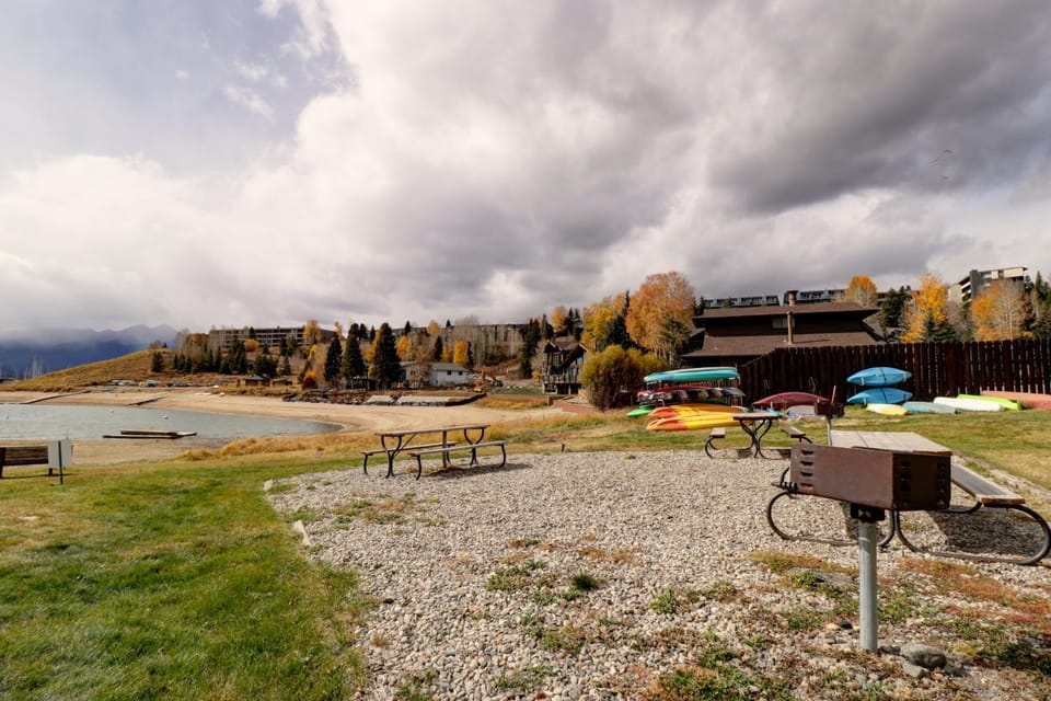 Yacht Club 27 Apartment in Dillon