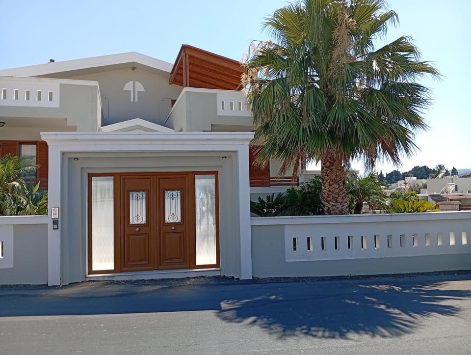 Property building, Facade/entrance