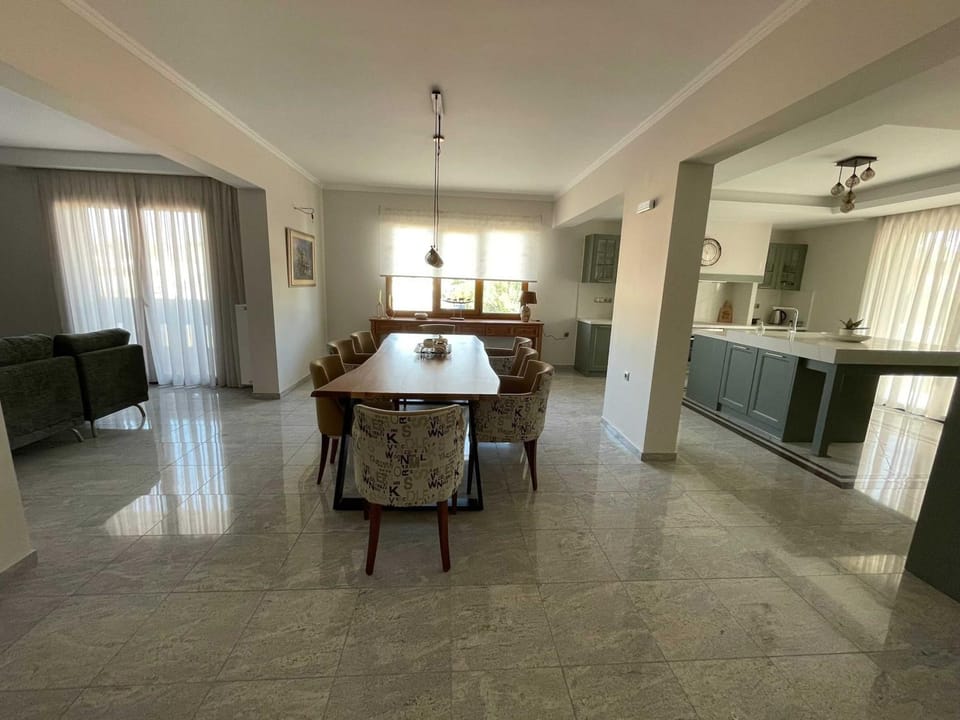Property building, Dining area