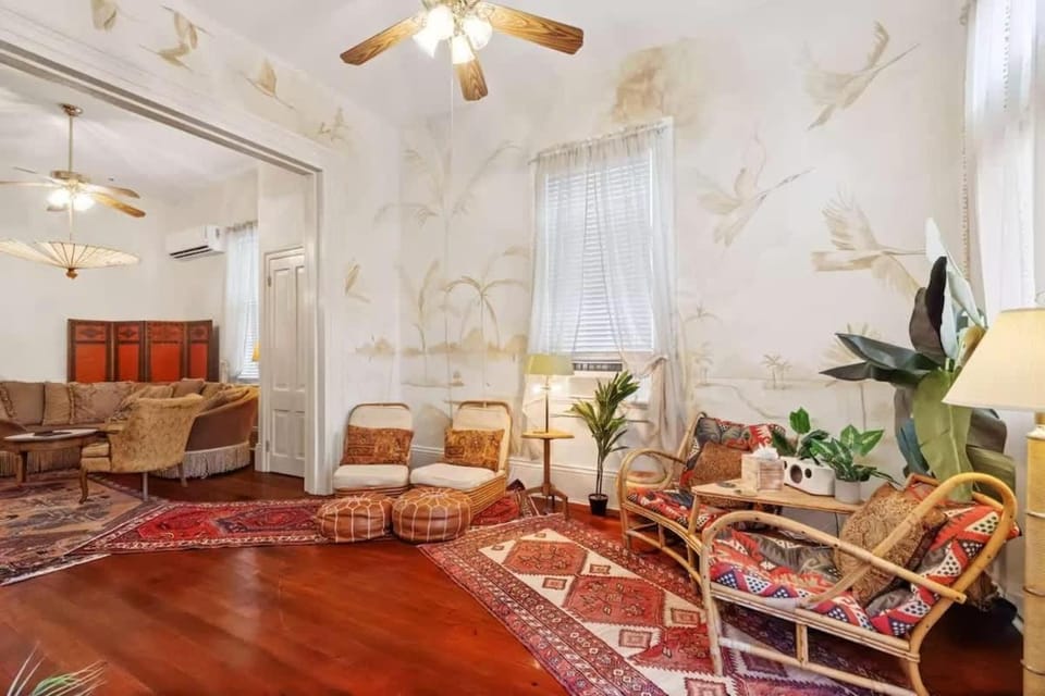Relaxing Bohemian Villa w Heated Pool 5br 4ba Villa in Warehouse District