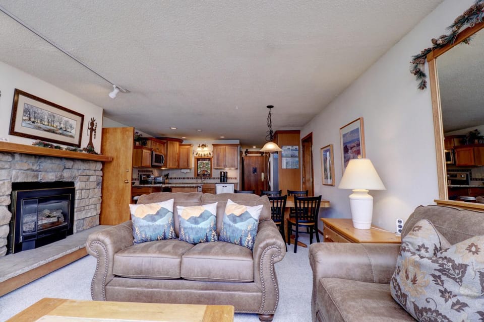 VS741 Village Square Apartment in Summit County