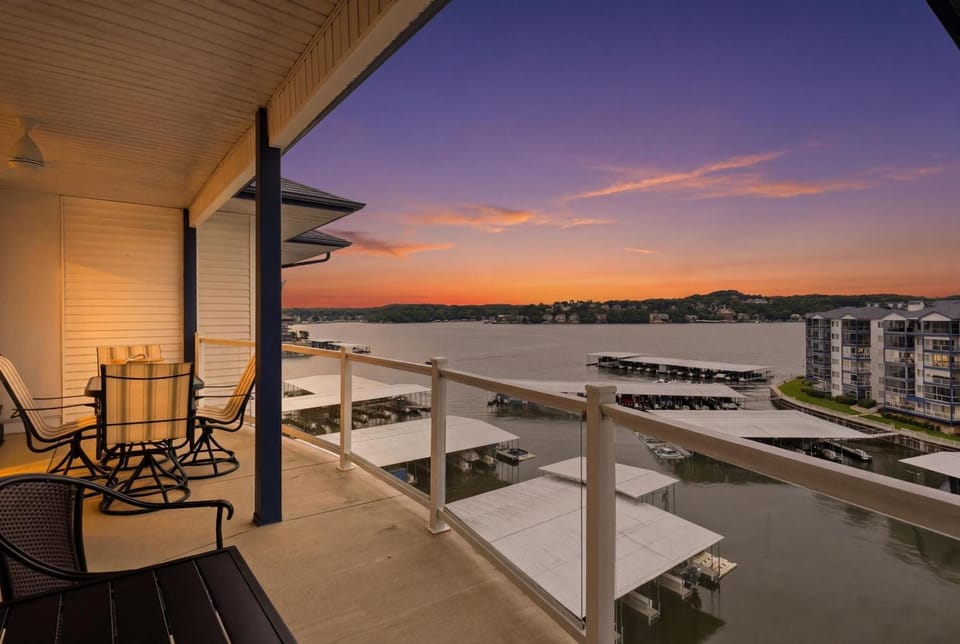 Boat Slip TopFloorLakeView Seasonal Pool Hot Tub House in Lake of the Ozarks