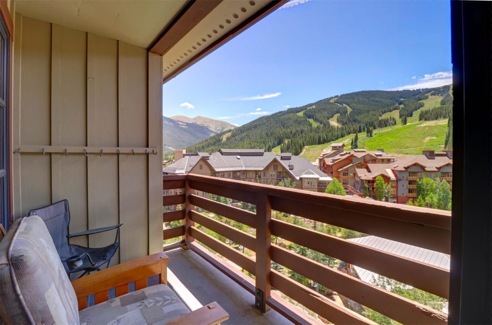 PP606 Passage Point Apartment in Summit County