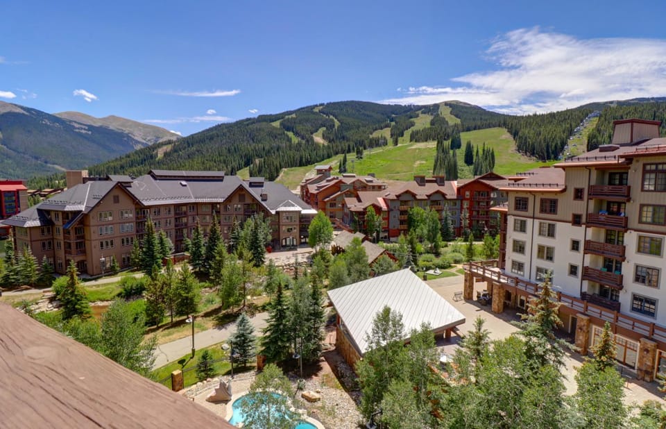 PP606 Passage Point Apartment in Summit County