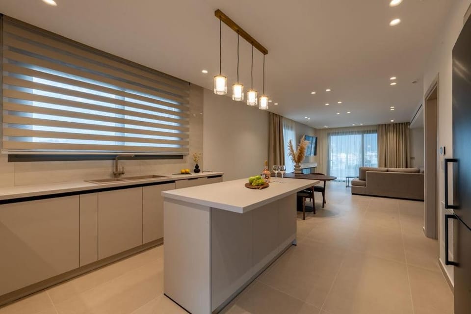 Kitchen or kitchenette, Living room, Seating area