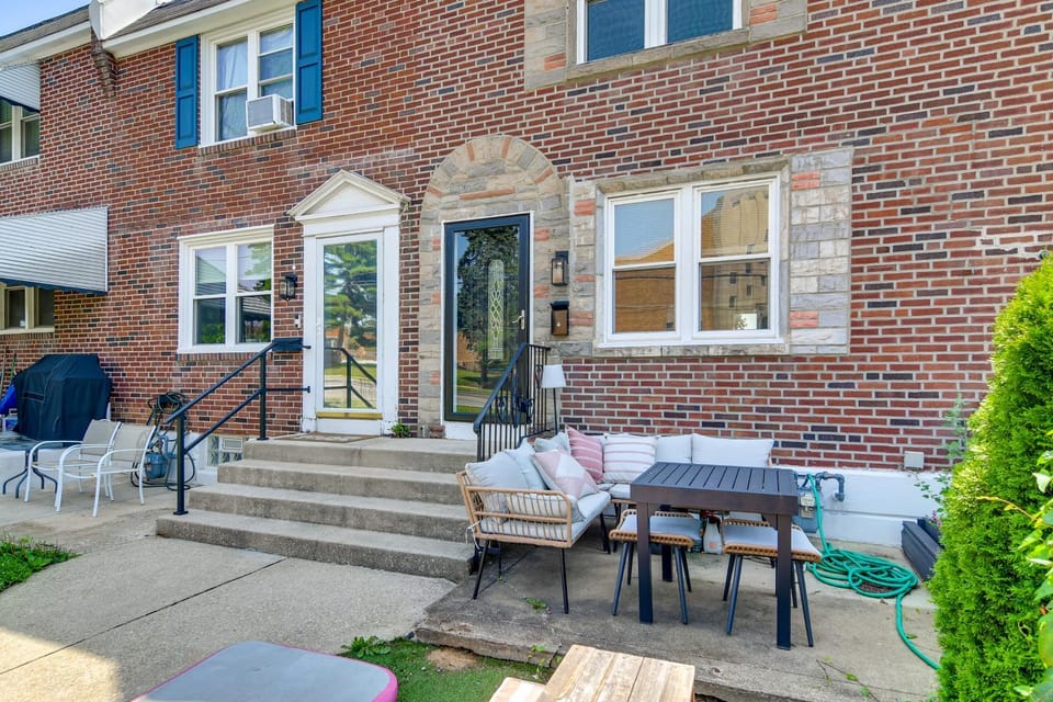 Modern Philly-Area Retreat Near Downtown & PHL! House in Upper Darby