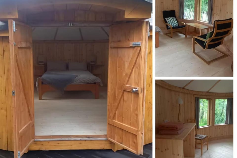 Unique Retreat Sleeps 2 with Hot Tub & Pets Ok House in County Kerry