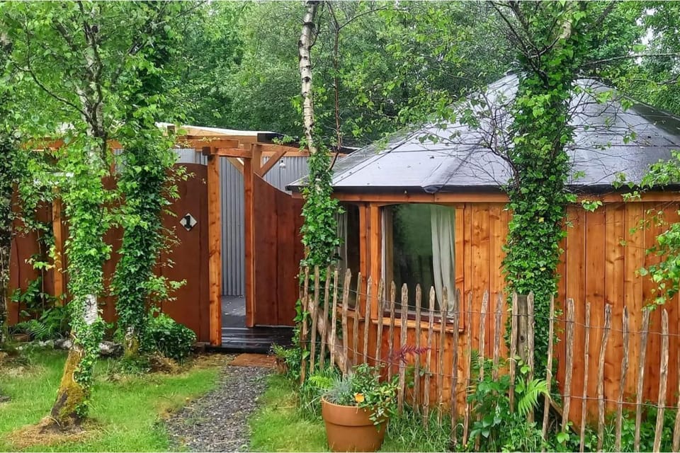 Unique Retreat Sleeps 2 with Hot Tub & Pets Ok House in County Kerry