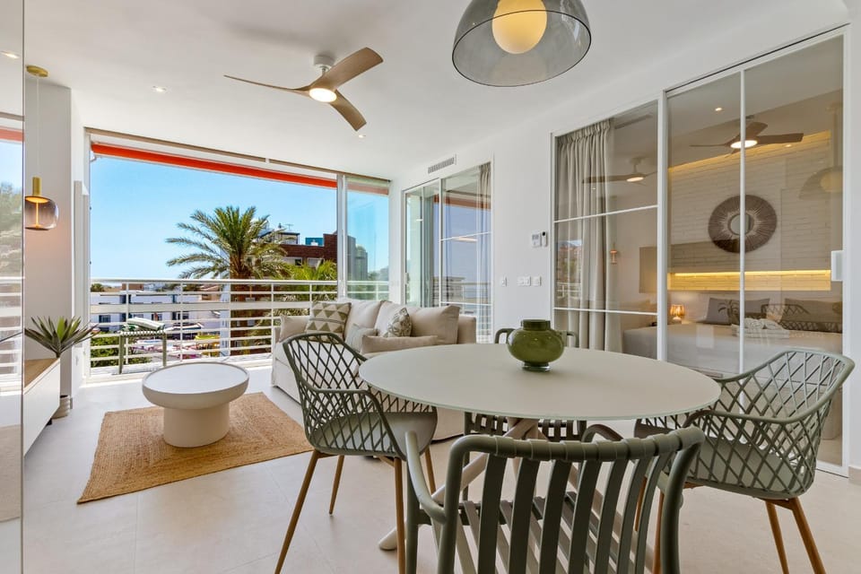 305 Torre - Azure Horizon Apartment in Torremolinos