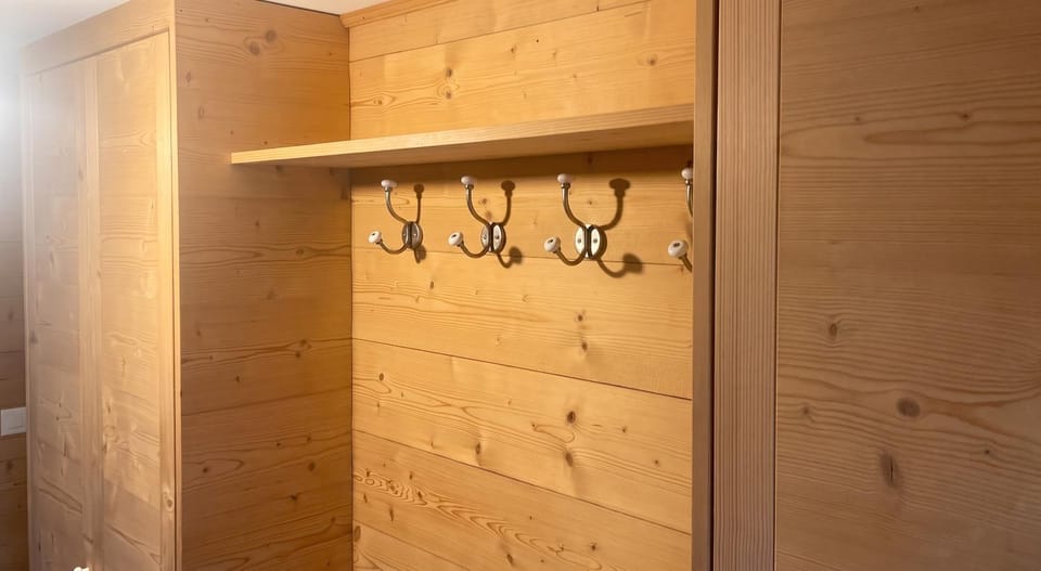 Apartment with Mountain View in Mont-Noble, 85 m² Apartment in Canton of Valais