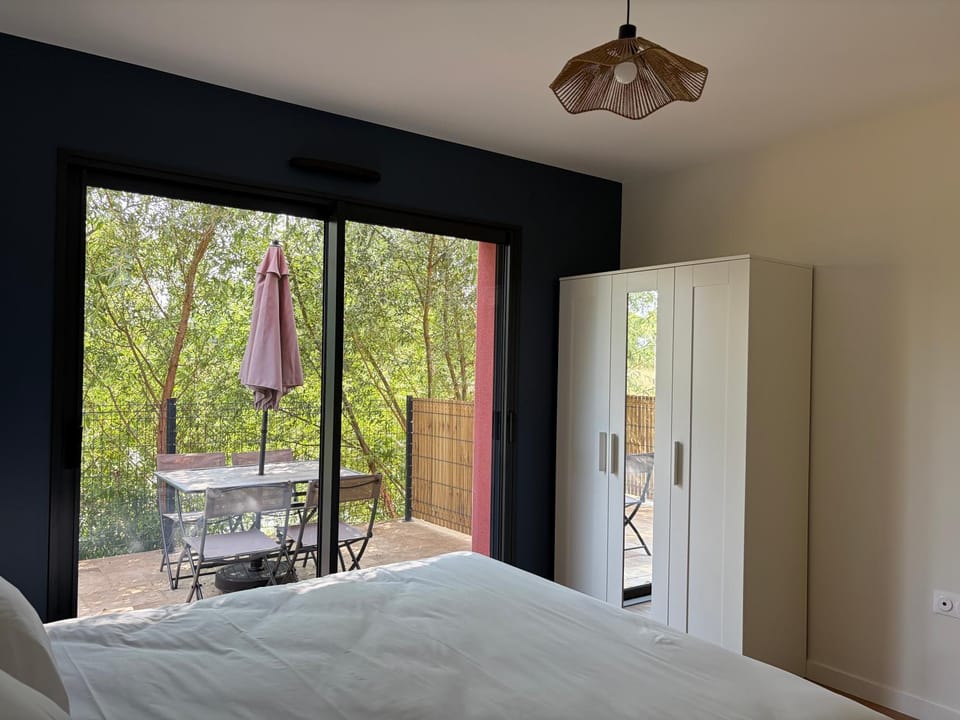 Claïla Appart-Hôtel Abzac Apartment hotel in Nouvelle-Aquitaine