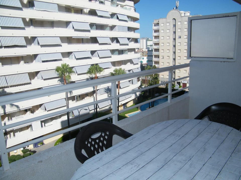 Amplio apartamento con piscina y parking - 6 pers. - ES-314-44 Apartment in Safor