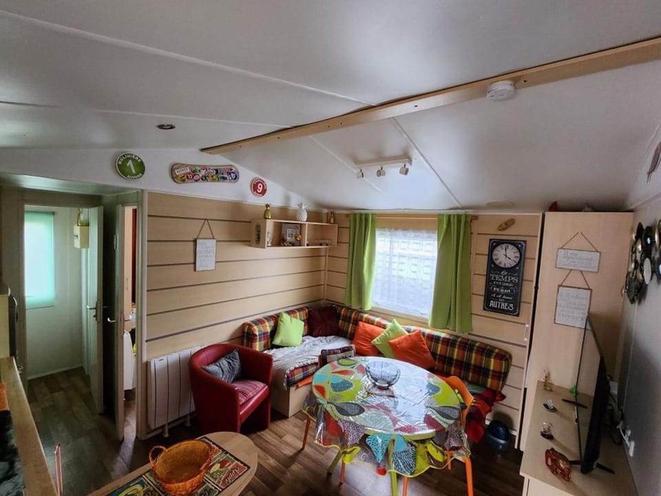 Mobil-home pratique, animaux admis - 4 pers. - API-1-52-2963 Campground/ 
RV Resort in Normandy