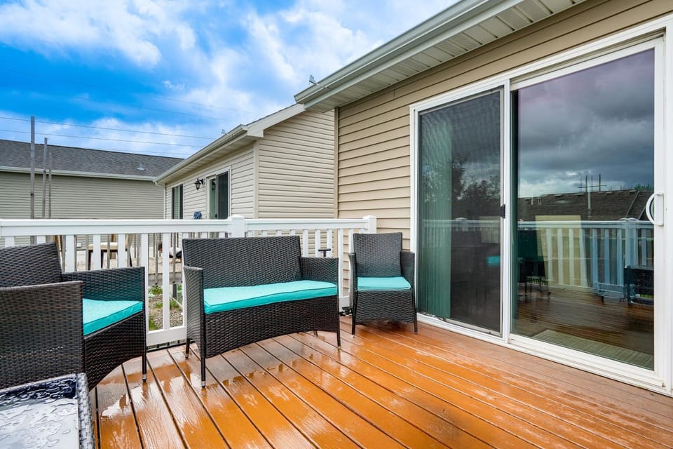 Walking Distance to Scheels Arena - West Fargo House in West Fargo