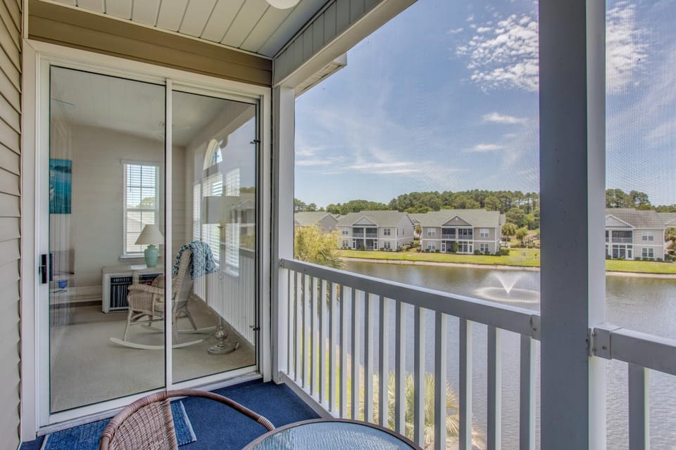 Golf Resort Stay in Sunset Beach: Pool, Balcony House in Sunset Beach