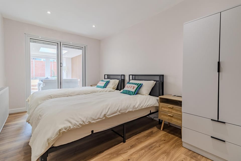 Renovated 3-Bed Lodge Garden & ev Loughborough House in Charnwood