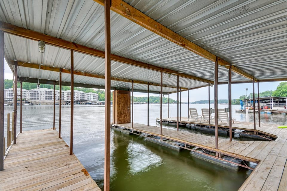 Reel Paradise: Lake of the Ozarks Boat-Ready Stay House in Lake of the Ozarks