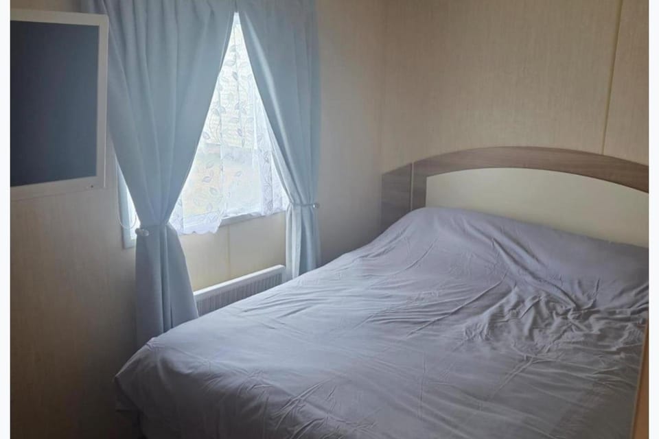 Bed, Bedroom, internet