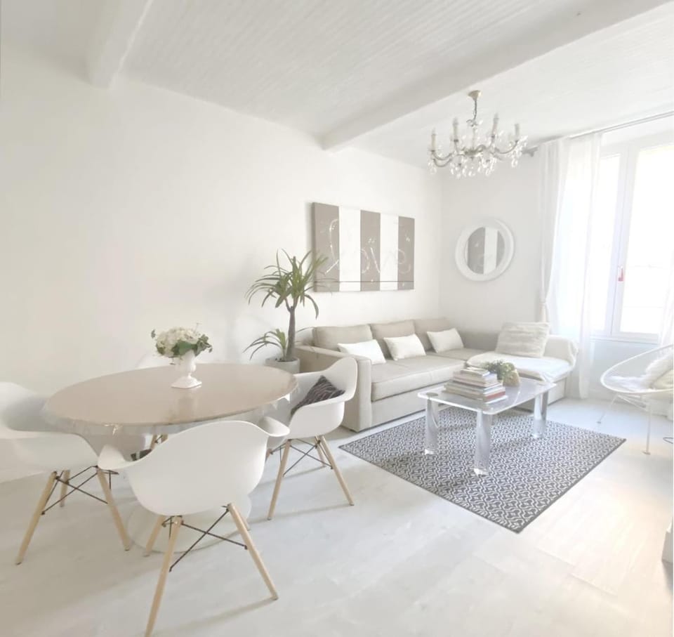 NEW - Chic, Britt & Cosy - Cannes centre - Wifi & Clim Apartment in Cannes