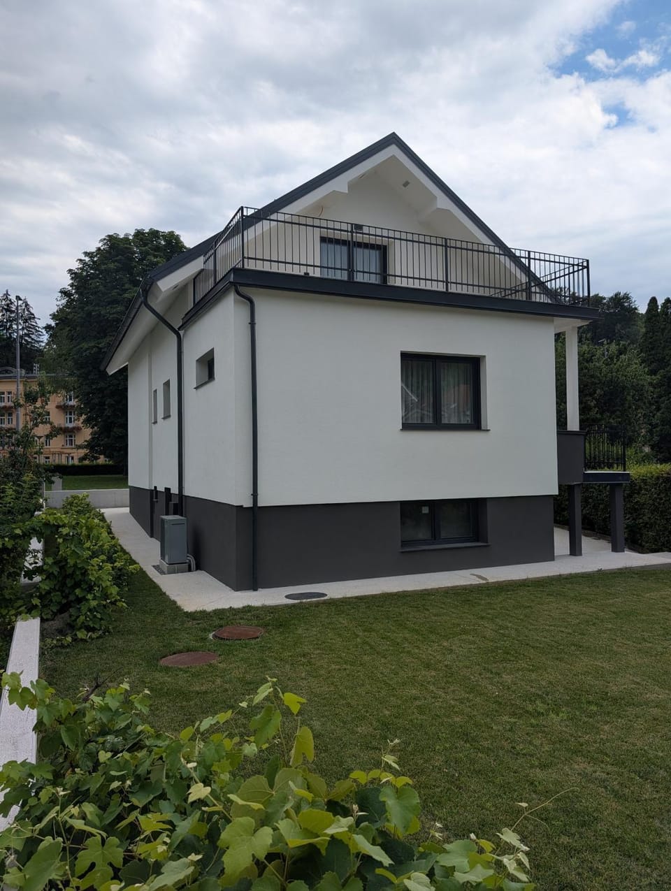 Property building, Garden, Garden view