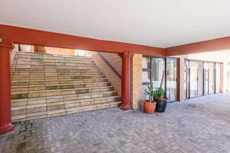 Diamond Style Guesthouse Bed and Breakfast in Port Elizabeth
