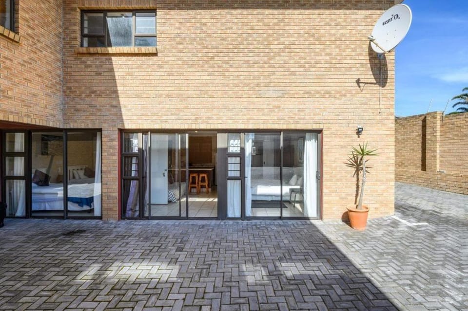 Diamond Style Guesthouse Bed and Breakfast in Port Elizabeth