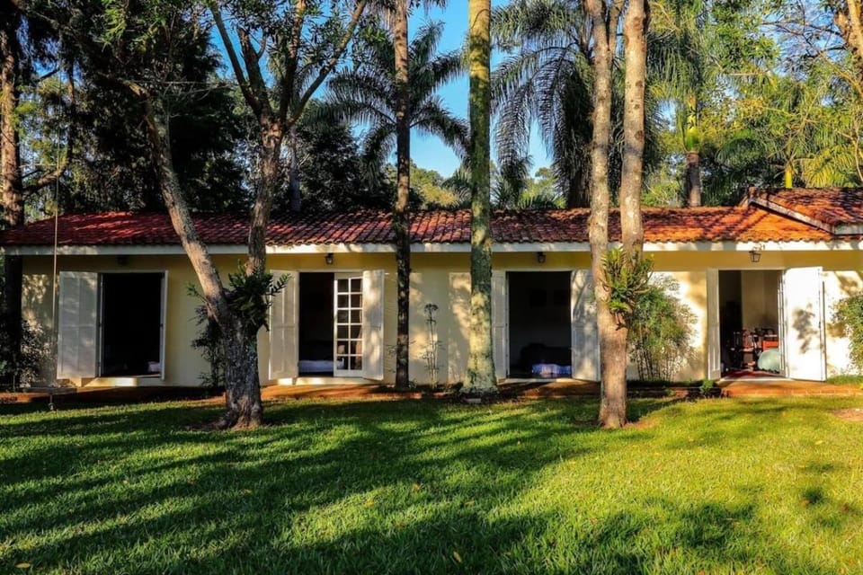 Peaceful Farm Suite Kitchen, Pools & Gardens Farm Stay in State of Paraná