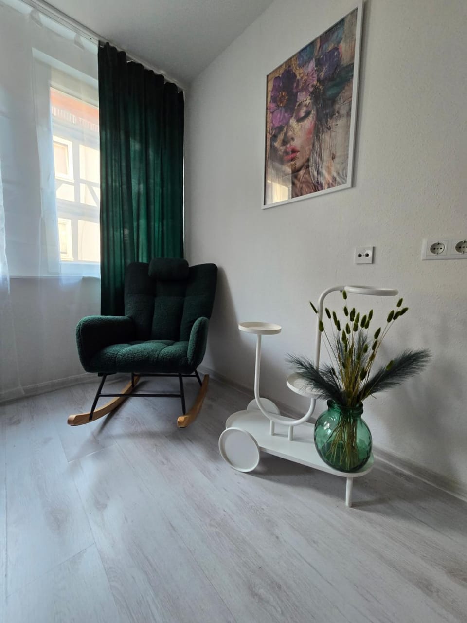 Aura-City-Apartment-Colorful & Central Stay Apartment in Hesse