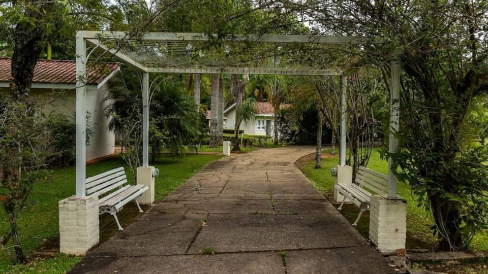 Tranquil Farm Stay Suite Pools & Nature Farm Stay in State of Paraná