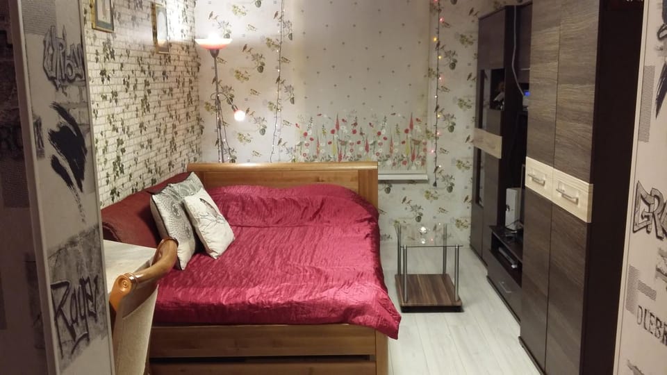 Bed, Photo of the whole room