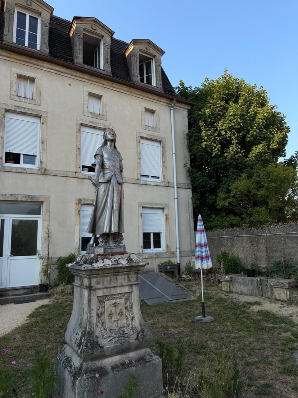 Property building, Garden, Garden view