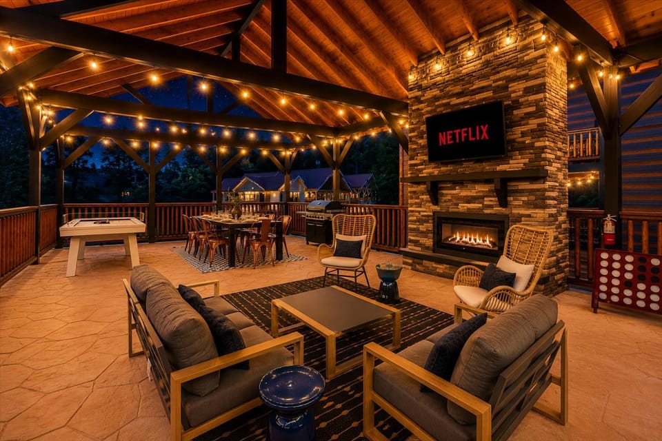 TV and multimedia, Seating area, Evening entertainment
