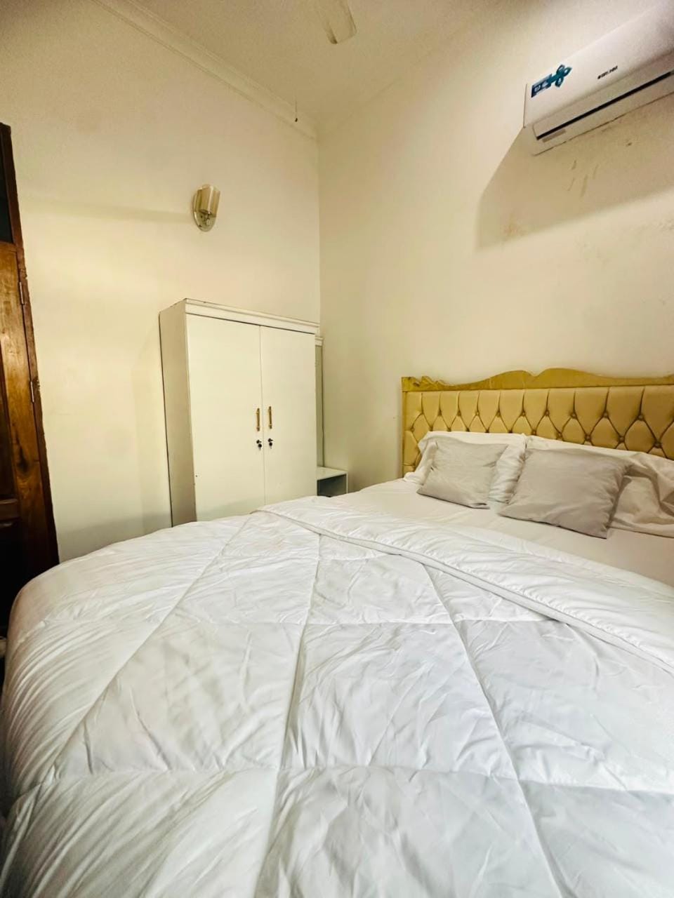 Prime Executive Studio Apartment in City of Dar es Salaam