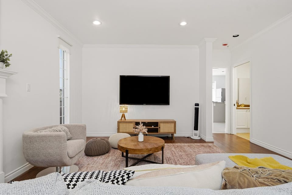 Charming 5BR House near Skytrain&Airport&Park&Shop House in Vancouver