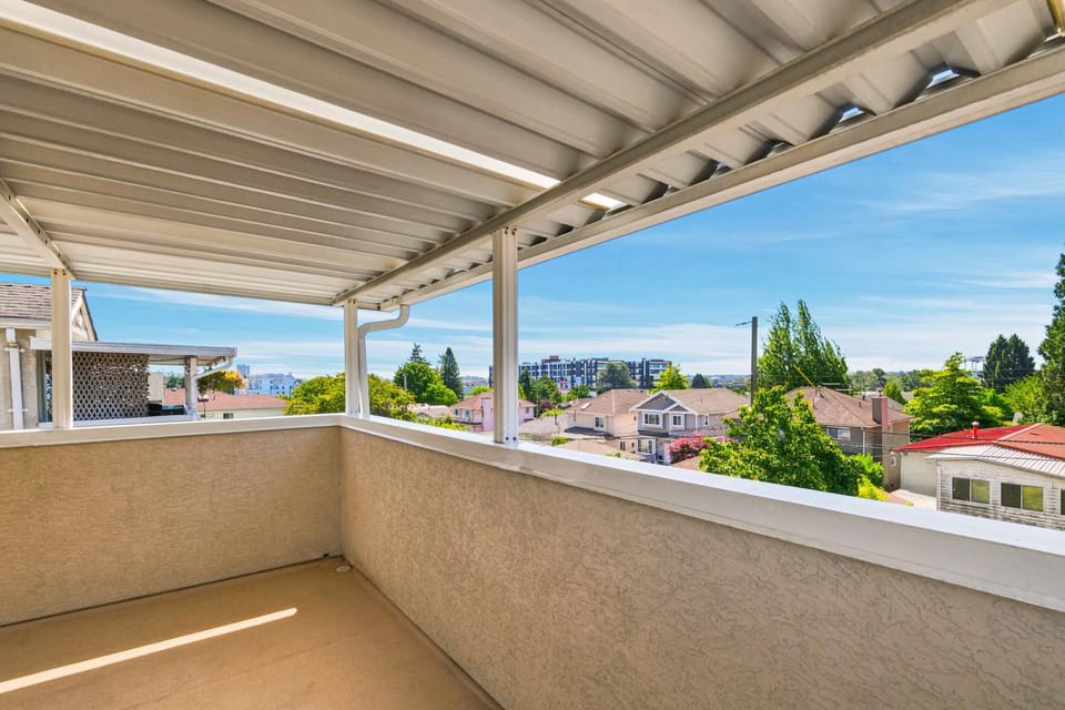 Charming 5BR House near Skytrain&Airport&Park&Shop House in Vancouver