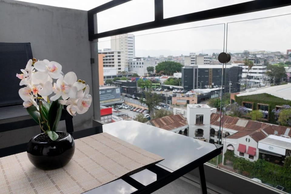 INARA 1007 - Cuatro City Stay Apartment in Guatemala City