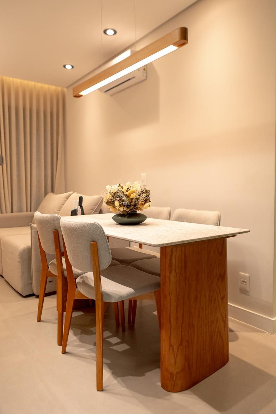 Living room, Seating area, Dining area, air conditioner